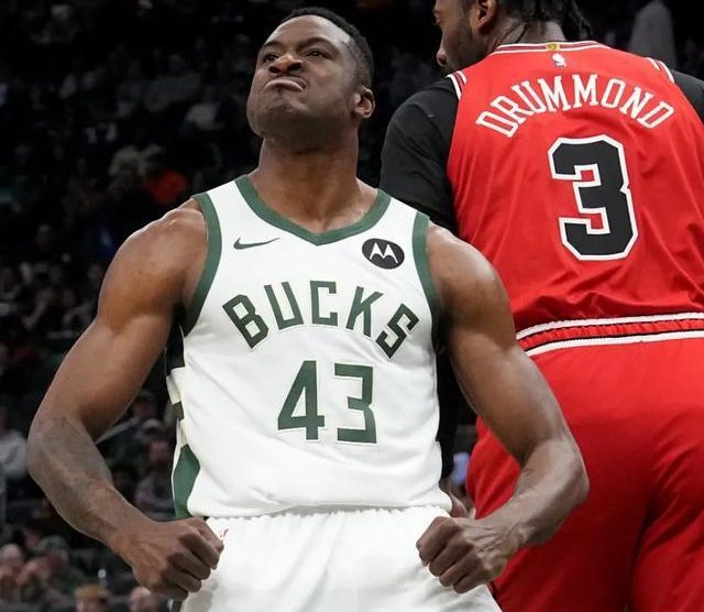 NBA關係戶的天花板：薩納西斯·阿德托昆博重返雄鹿的深層意義