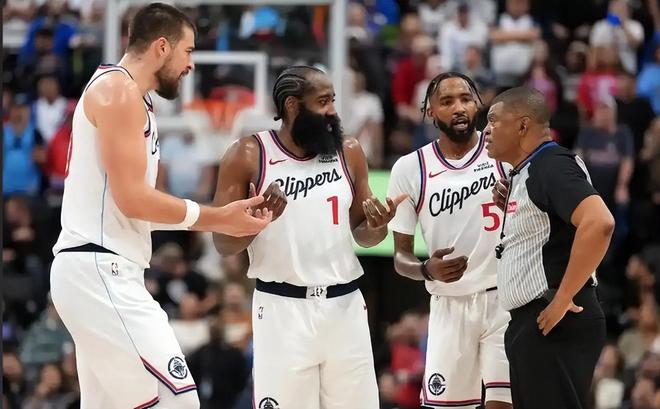 倫納德不滿戰績逼宮管理層？快艇崩盤真相與兩大「可笑要求」深度解析