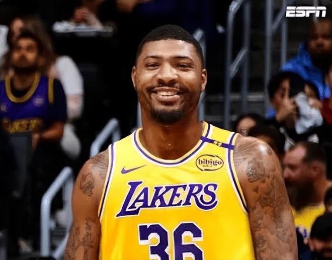 湖人慘敗馬刺：斯瑪特驚喜爆發、里弗斯硬仗崩盤、防守無力的深度解析