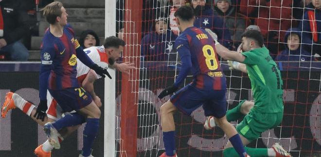 歐冠防線全面告急：巴塞隆拿7戰失13球，跨賽季連續10場