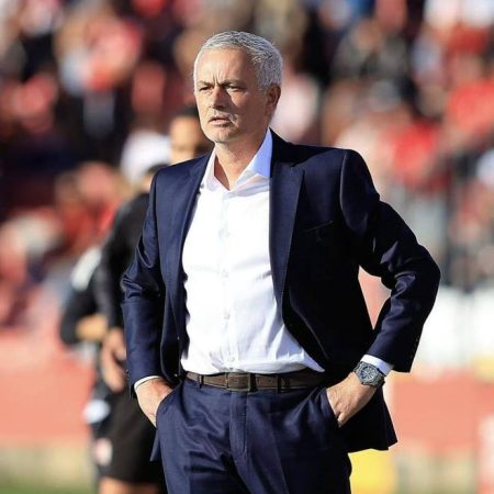 穆里尼奧聯賽19場不敗！本菲卡4-0大勝