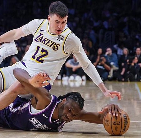 作用日益受限？拉拉維亞在湖人的輪換危機