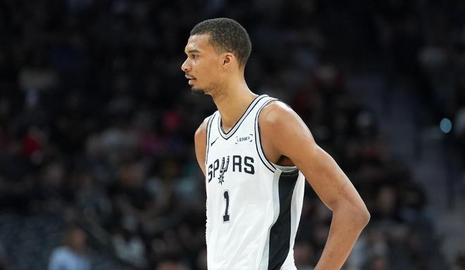 美媒預測NBA 2026-27賽季最佳一陣：字母哥遺憾落榜，文班亞馬領銜